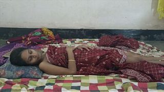 Desi Bhabhi Digebas Habis Sama Tetangga, Sampe Nggak Bisa Jalan.