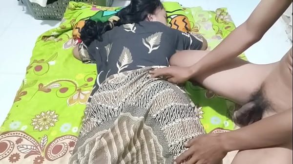 Ngentot Bu Ratna, Istri Sepi Yang Butuh Pelukan Hangat Dan Batang Keras.