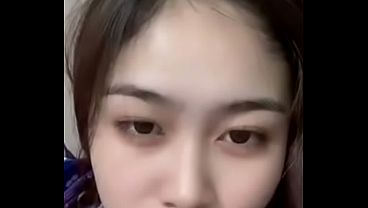 Tonton Cewek Indonesia Live, Goyangannya Bikin Makin Tegang