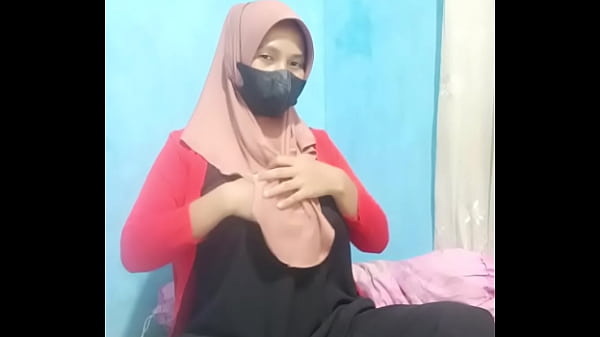Gadis Hijab Colmek Pakai Dildo Sampe Crot Keluar