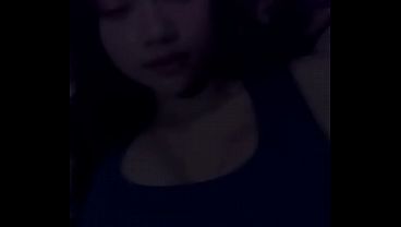Cewek Cantik Muka Imut, Bikin Pengen Gigit Bibir Sambil Ngeliatin Lekuk Tubuhnya.