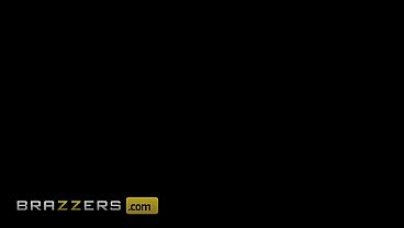 Lebih! Lagi! Lagi! Angel Youngs / Brazzers/ Masuk Xvpromo Di Situs Resmi Untuk Diskon