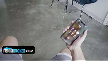 Bokep Tiri Cewek Montok Ngasih Kakak Tiri Yang Sange Ngegaruk Lubang Memeknya Yang Sempit.