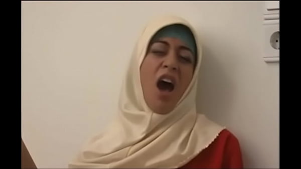 1101689 Cewek Arab Muslimah Berjilbab, Siap Digoyang Nikmat