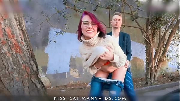 Kisscat Sarapan Cinta Sosis – Agen Jalanan Jembreet Mahasiswi Rusia Buat Ngewe Di Luar