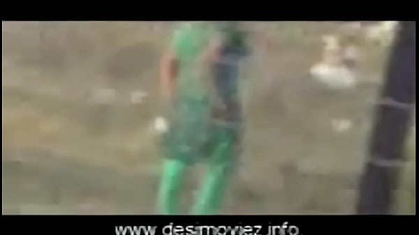 Desi Cewek Ngupil Di Luar, Bau Tai Bikin Makin Greget