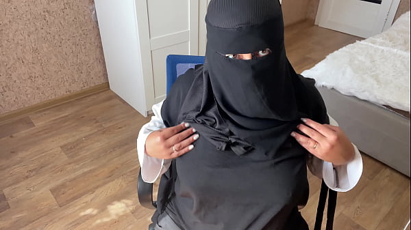 Istri Arab Baca Cerita Mesum Bikin Makin Greget.