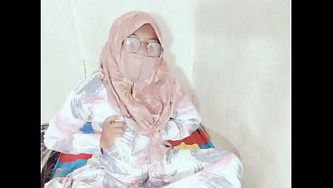 Tante Seksi Indonesia Viral Lagi Colmek Pake Botol, Bikin Makin Nafsu Berat