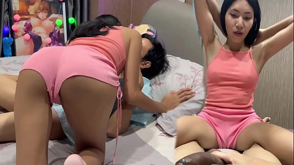 Ibu Tiri Panas Penuhi Nafsu Ku, Dia Biarin Aku Rekam Juga