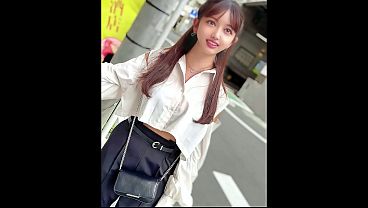 Majalah Model Setengah Filipina Setengah Jepang, Baru 18 Tahun, Siap Bikin Lo Makin Panas.