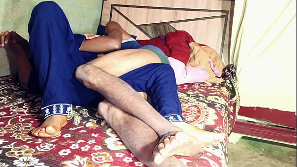 Bhabhi Ko Raat Me Zor Se Pel Diya Ghar Mein Hindi Audio. Step Sister Ki Chudai Ka Maza.