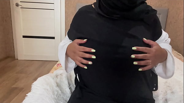 Arab Milf Jasmine, Celana Dalamnya Bolong, Siap Digoyang