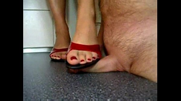 Bhabhi India Seksi Injak-injak Kontol Devar Dengan Gaya Liar