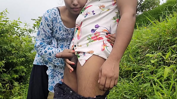 দেশি ভাবির চুদাই খোলা মাঠে, জোরে জোরে