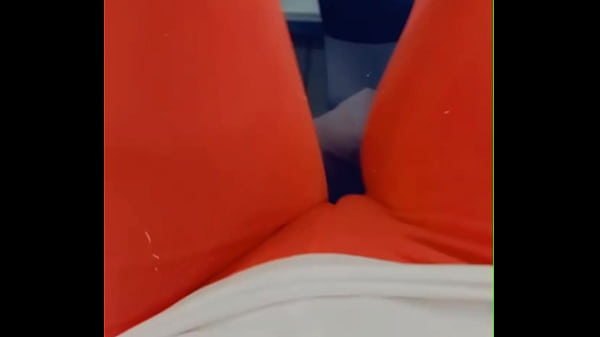 Live Dari Gym, Celana Ngepres Bikin C*pl*ng Kelihatan
