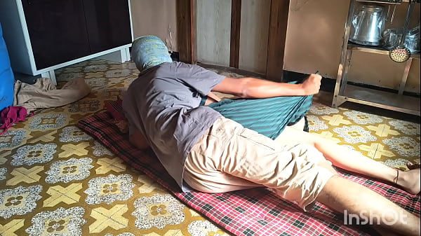 Ngencengin Adik Tiri Manisku Di Dapur, Crot Di Mana Aja.