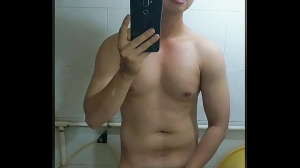 Gigolo Asian Si Kontol Gede Siap Ngewein Lo Kapan Aja