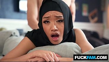 Hijabi Dikenalin Ke Budaya Amerika, Jade Kimiko & Parker Ambrose Nikmatin Sensasi Baru