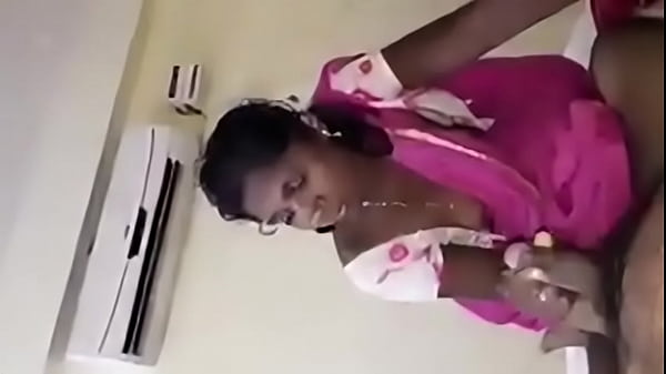 Desi Tante Lagi Ngocok Mulut Panas Bikin Makin Pengen