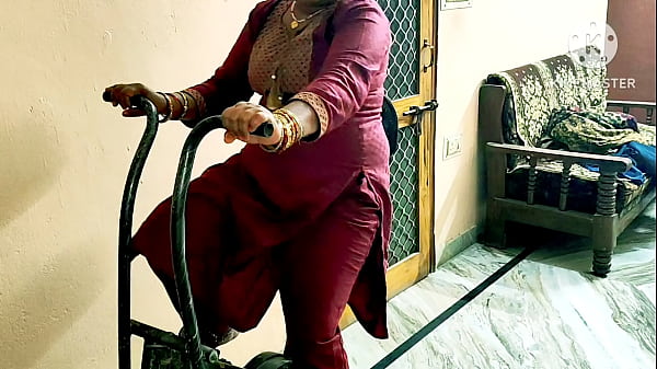 Bhabhi India Ngentot Sama Bocah Gym, Crot Di Mana-mana
