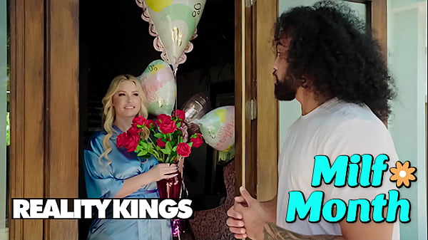 Hari Ibu Sepi, Jenna Starr Ngos-ngosan Sendiri, Sampai James Dateng Ngetok Pintu Siap Tuntaskan Hausnya – Reality Kings