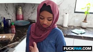 Ebony Hijabi Cewek Belajar Jadi Nakal, Hadiya Honey Sama Allen Swift Bikin Muncrat