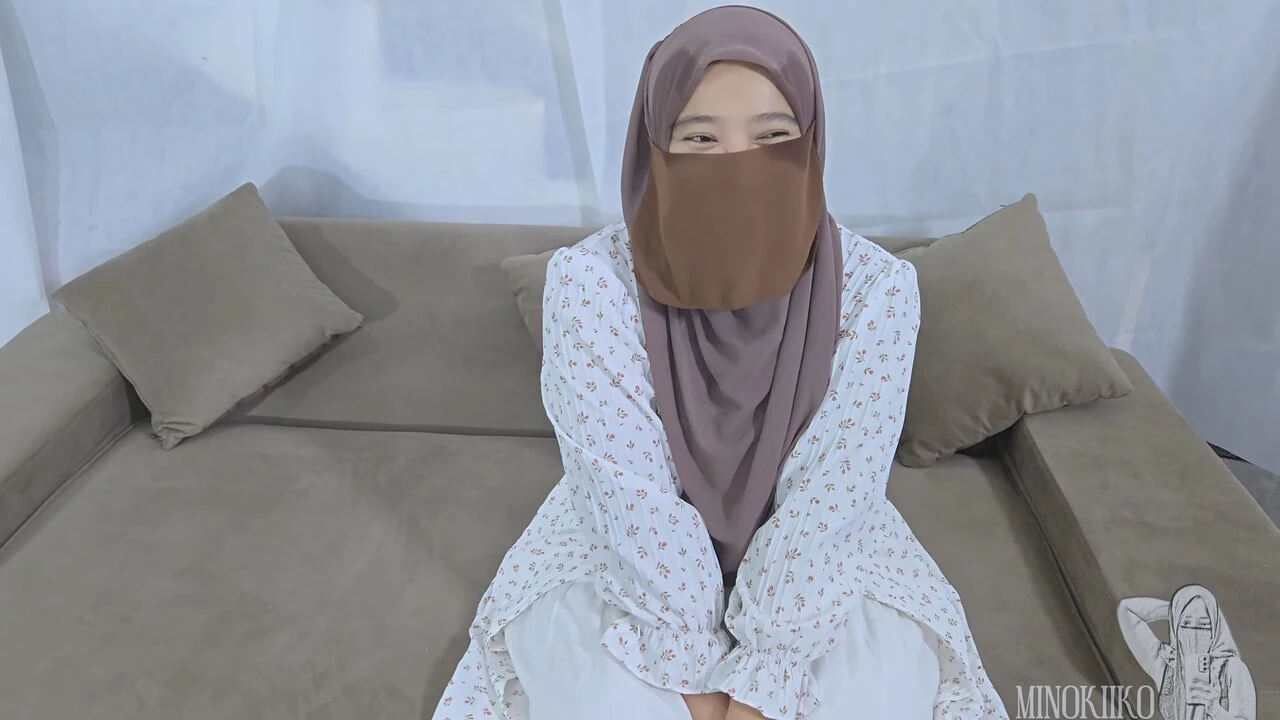 Hijab Sister In Law Loved Her Pussy Licked – Minokiiko