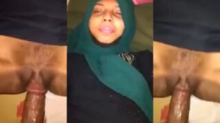 Ibu Berjilbab Digojlok Demi Uang Di Video Mesum Pakistan