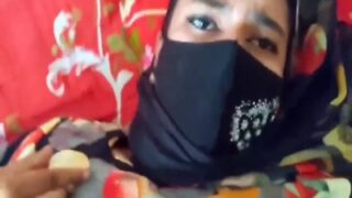 Suami Ngintip Istri Nonton Video Seks Bangladesh, Hot Banget!