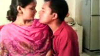 Video Mesum Desi Bhabhi Sama Adik Ipar Nakal, Bikin Makin Greget.