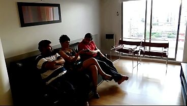 Gak Ada Tontonan Di Tv, Jadi Gue Kencanin Tukang Ledeng Sama Temen Suami, Ngewe Bareng Bertiga Puas Banget.