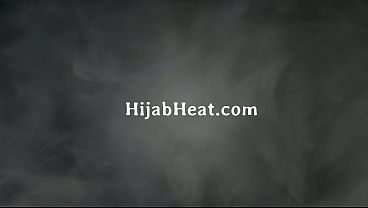 Gadis Jilbab Ketat Digilir Habis-habisan Di Kantor Sama Bos-bos