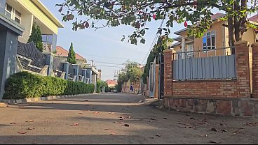 Astaga, Mama Arab Sangek-colok Memek Di Depan Rumah Dekat Jalan Raya