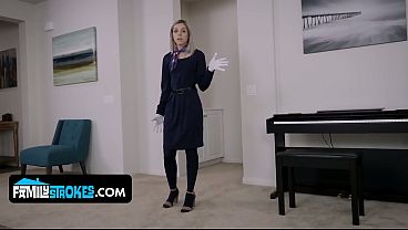 Blonde Cewek Tebel Allie Nicole Ngerasain Kontol Kakak Tiri Sampe Penuh Di Dalem
