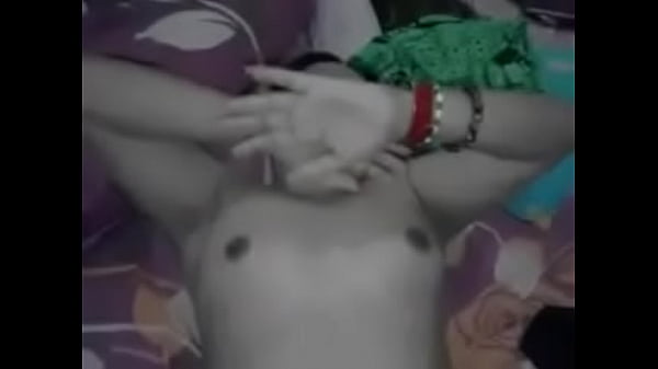 Nih Lubangnya Basah Kena Bulu Lebat, Siap Digaruk Pakai Lidah.