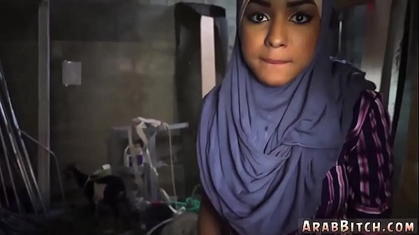 Goyangan Pantat Chubby Arab Muslimah Di Titik Drop, 23 Kilometer Bikin Makin Tegang.