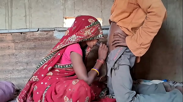 Desi Bhabhi Pakai Saree Merah, Video Ngentot Hot, Episode Terbaru Webseries Hindi Desi Bikin Makin Basah