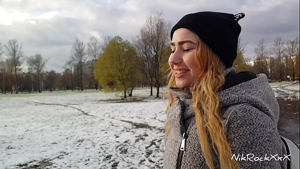 Bella Mur Digojlok Demi Duit! Pickup Ala Rusia Bikin Ngeces.